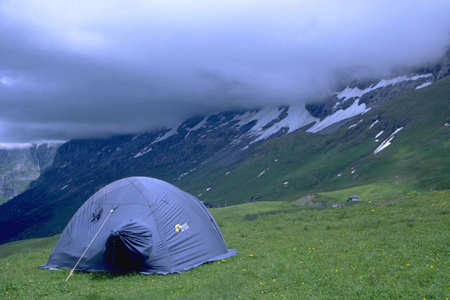 登山・トレッキング服装（レイヤード：重ね着）